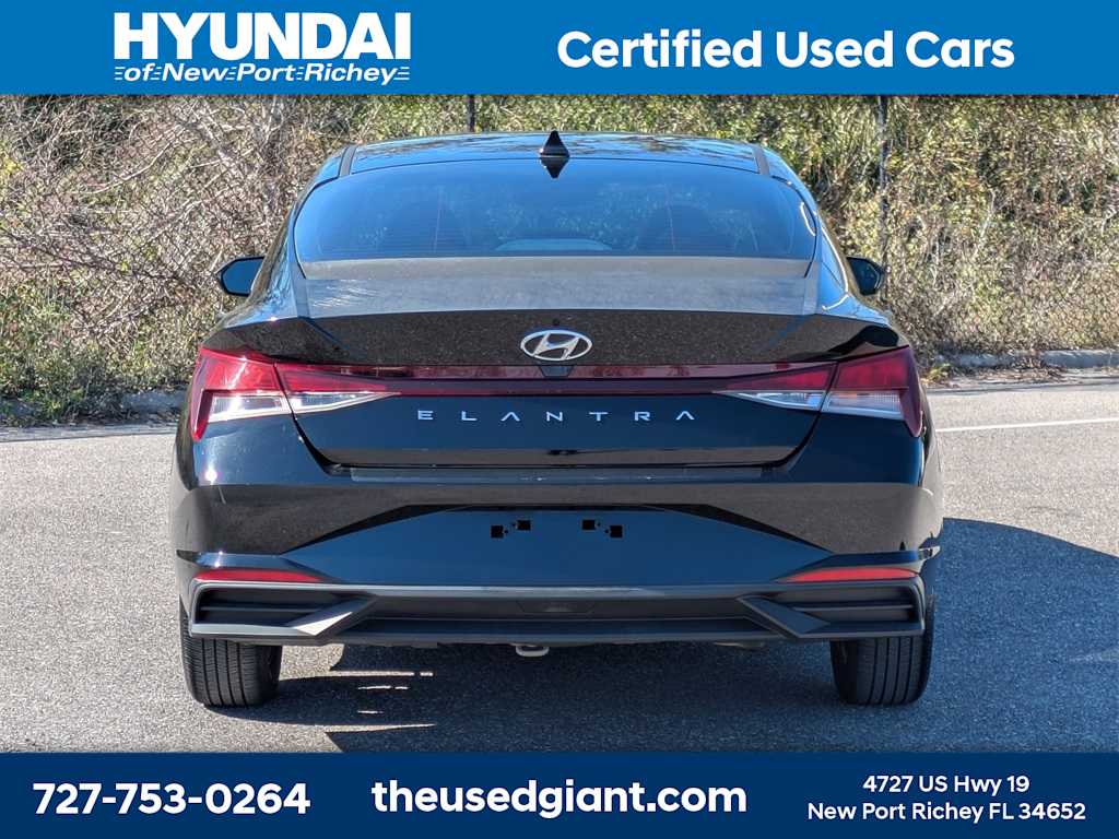 Thumbnail: 2021 Hyundai Elantra - 4