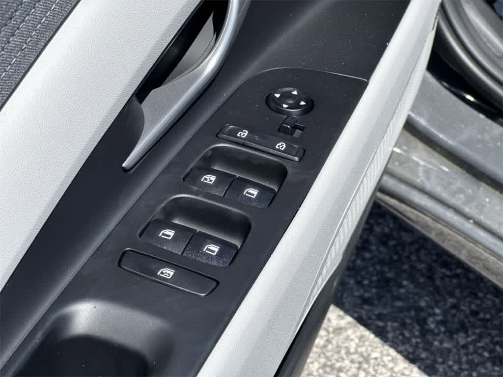 Thumbnail: 2025 Hyundai Elantra - 16