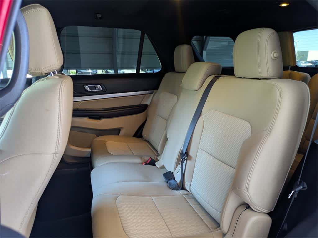 Thumbnail: 2017 Ford Explorer - 16