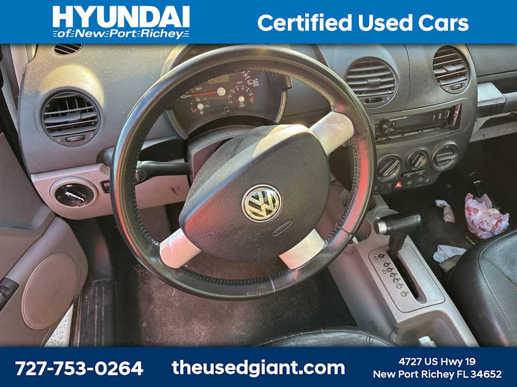 Thumbnail: 2001 Volkswagen New Beetle - 3
