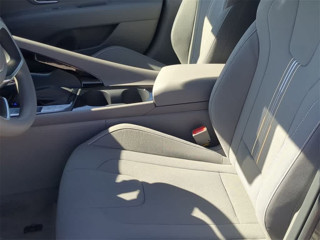 Thumbnail: 2026 Hyundai Elantra - 16