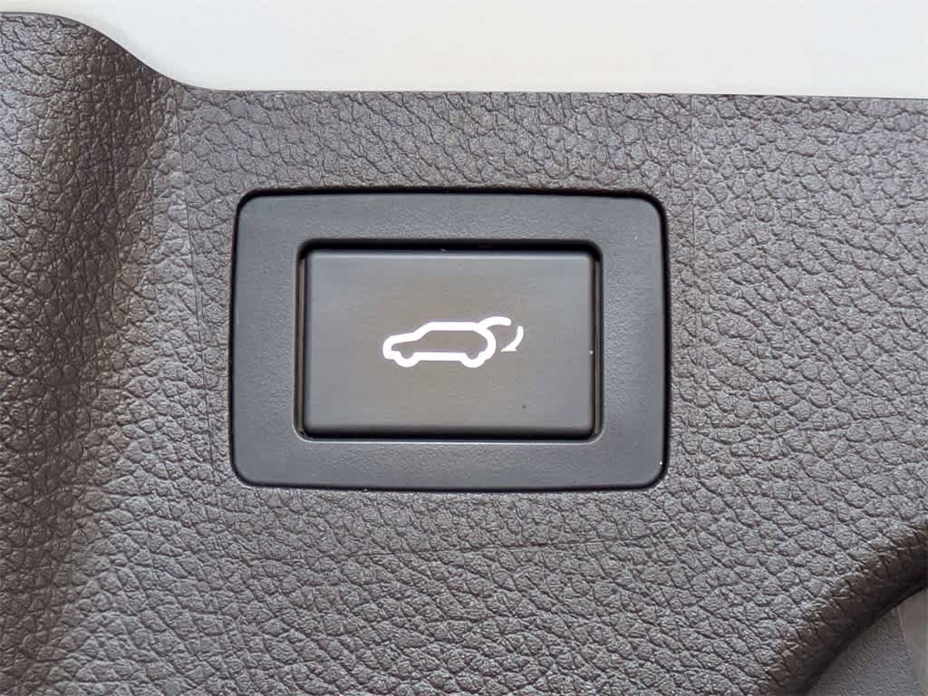 Thumbnail: 2017 Hyundai Santa Fe - 13