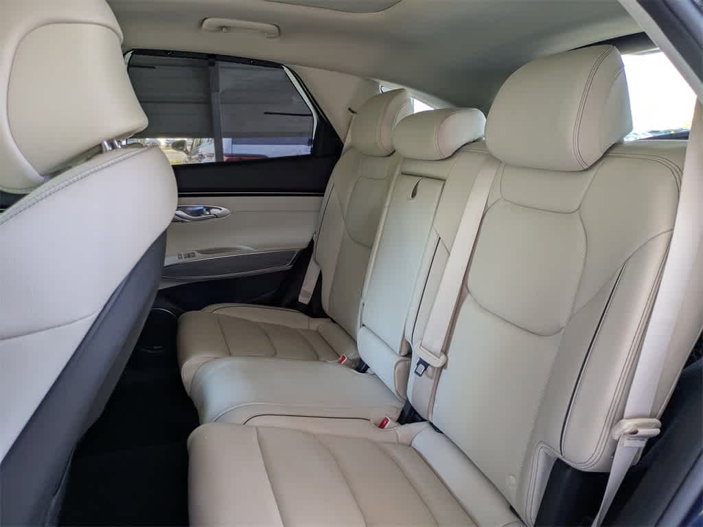 Thumbnail: 2022 Genesis GV70 - 16