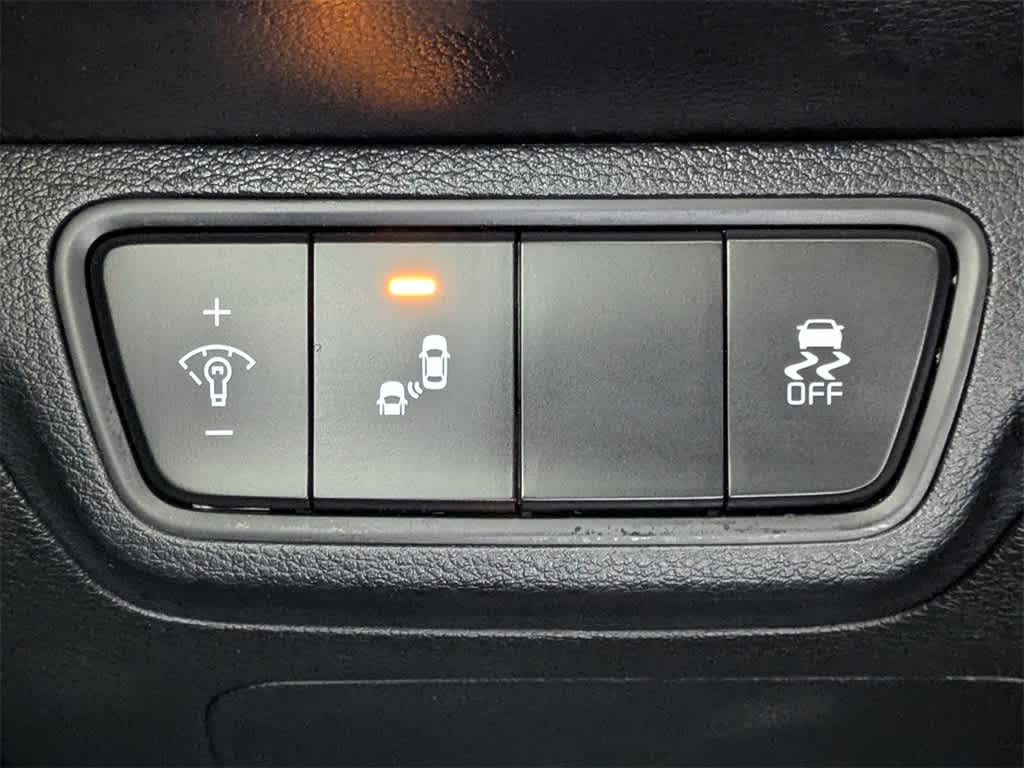 Thumbnail: 2022 Kia Forte - 28