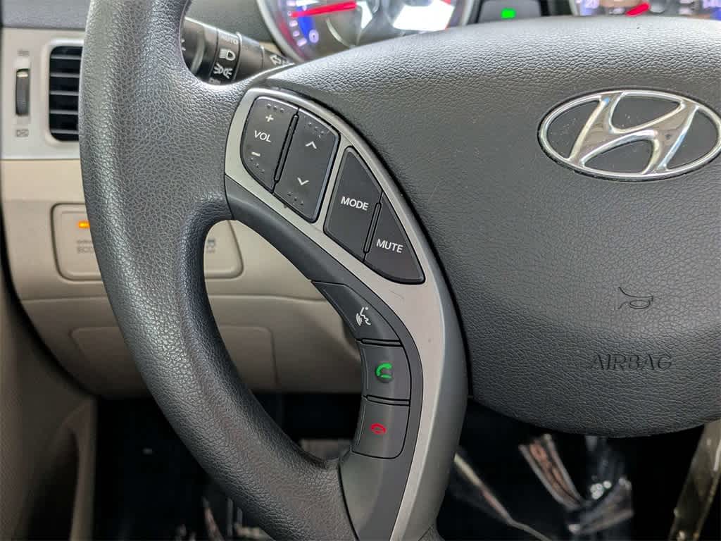 Thumbnail: 2014 Hyundai Elantra - 25