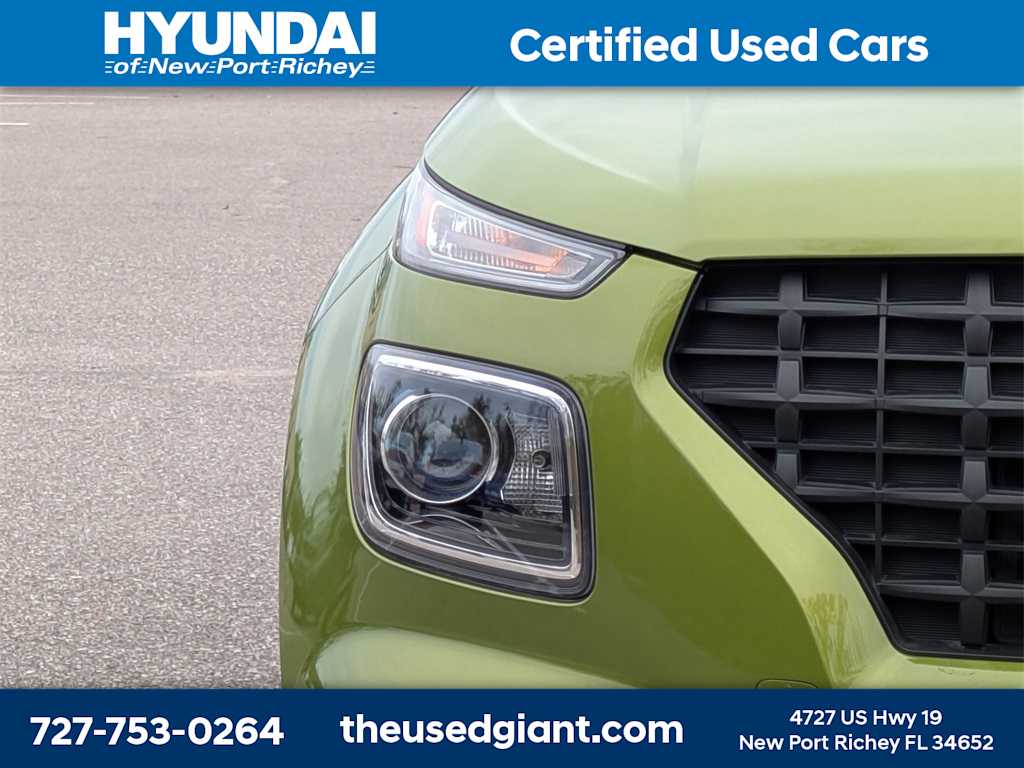 Thumbnail: 2023 Hyundai Venue - 9