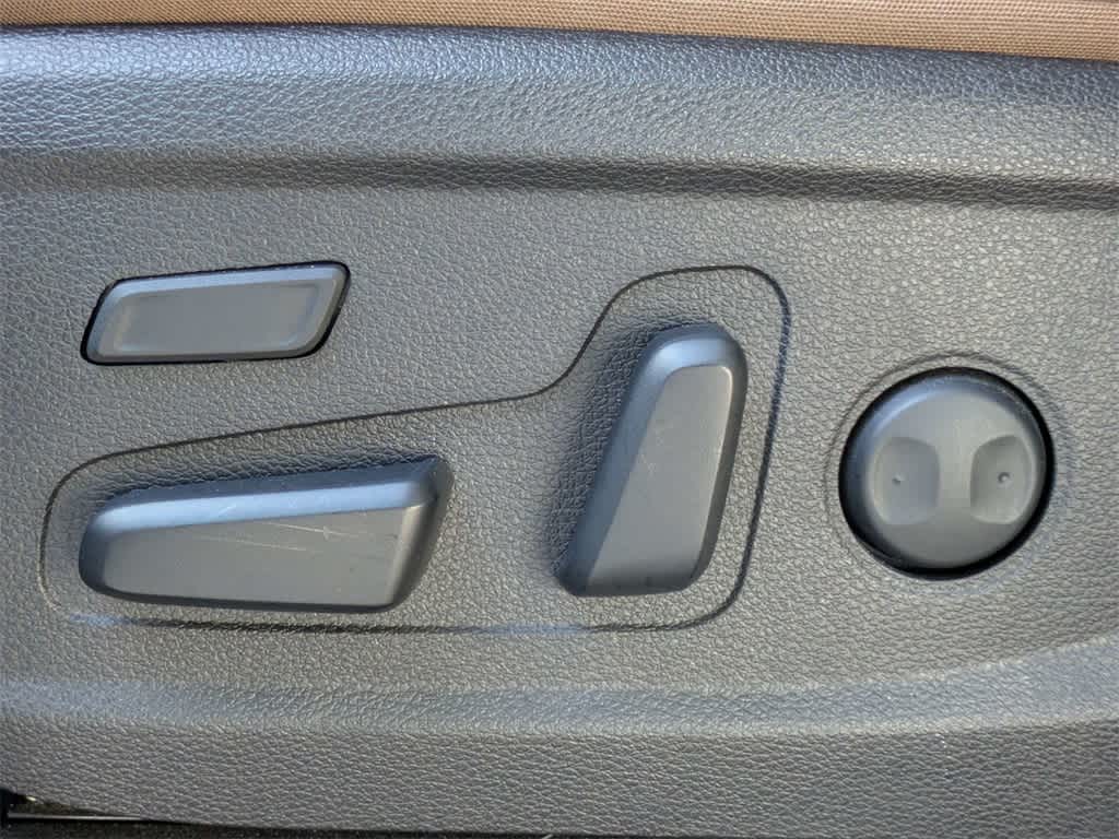 Thumbnail: 2021 Kia Telluride - 30