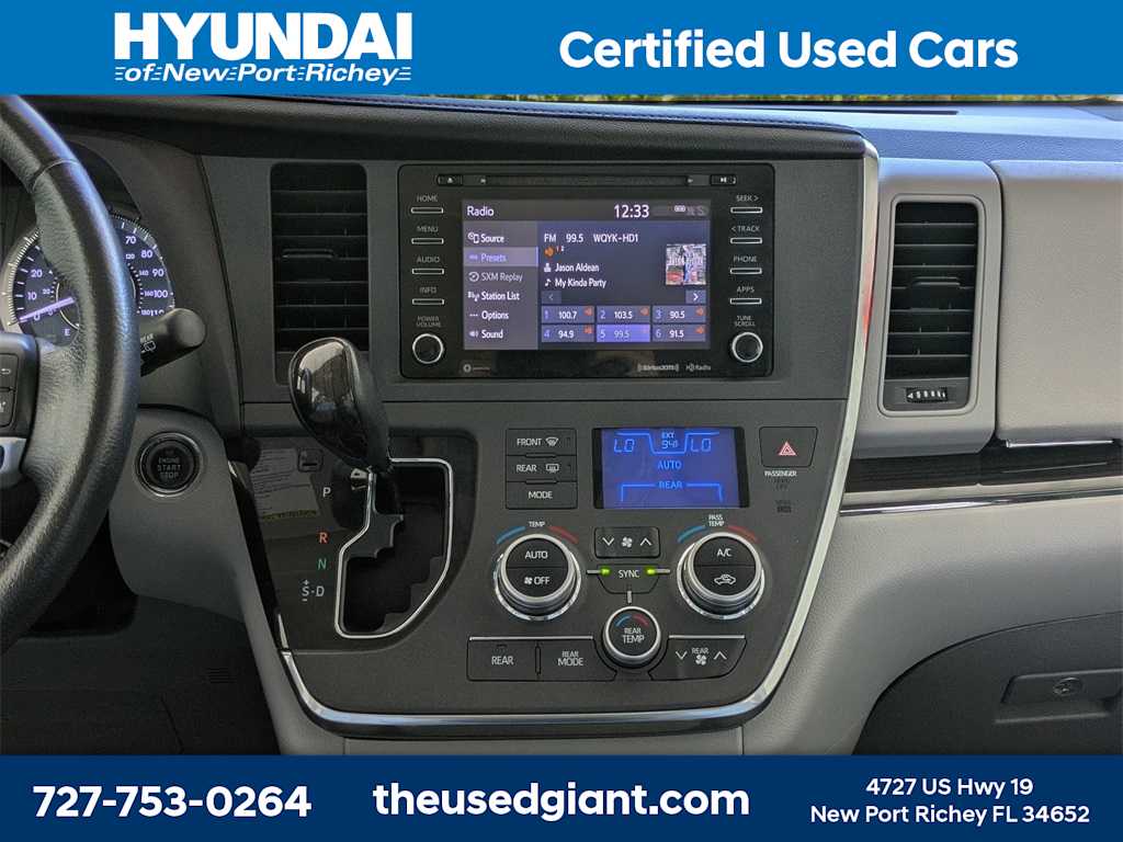 Thumbnail: 2018 Toyota Sienna - 24