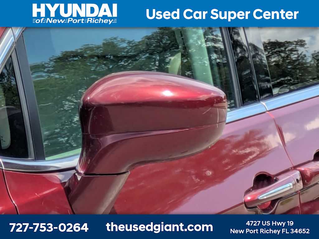 Thumbnail: 2017 Chrysler Pacifica - 11