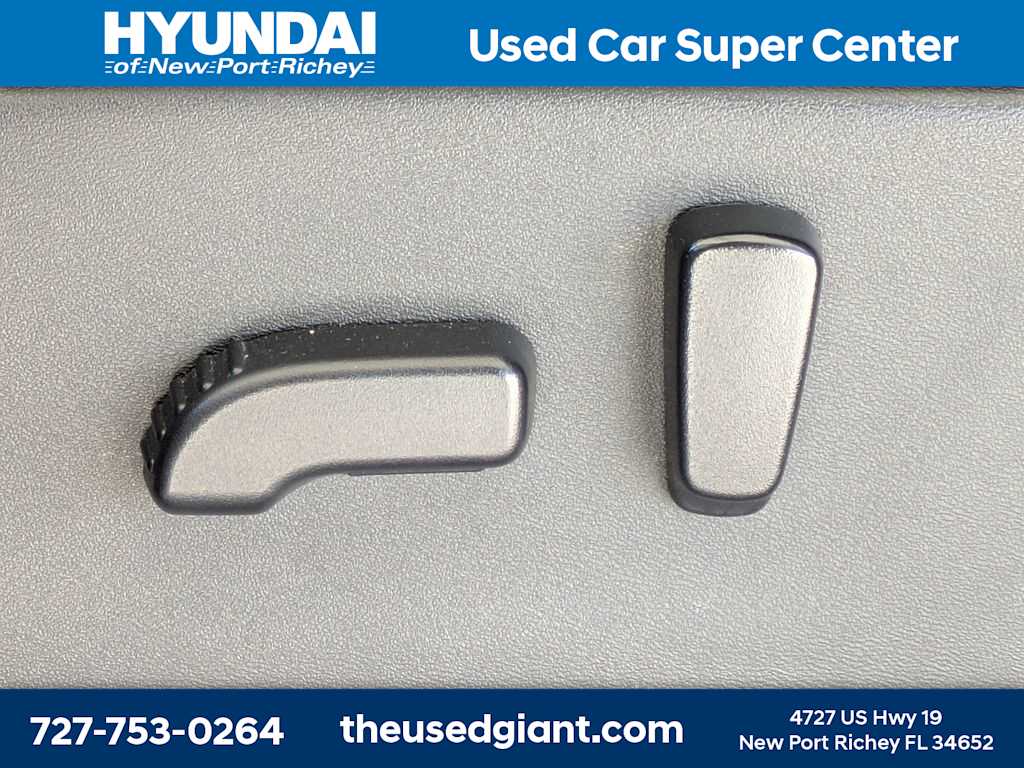 Thumbnail: 2022 Nissan Frontier - 22