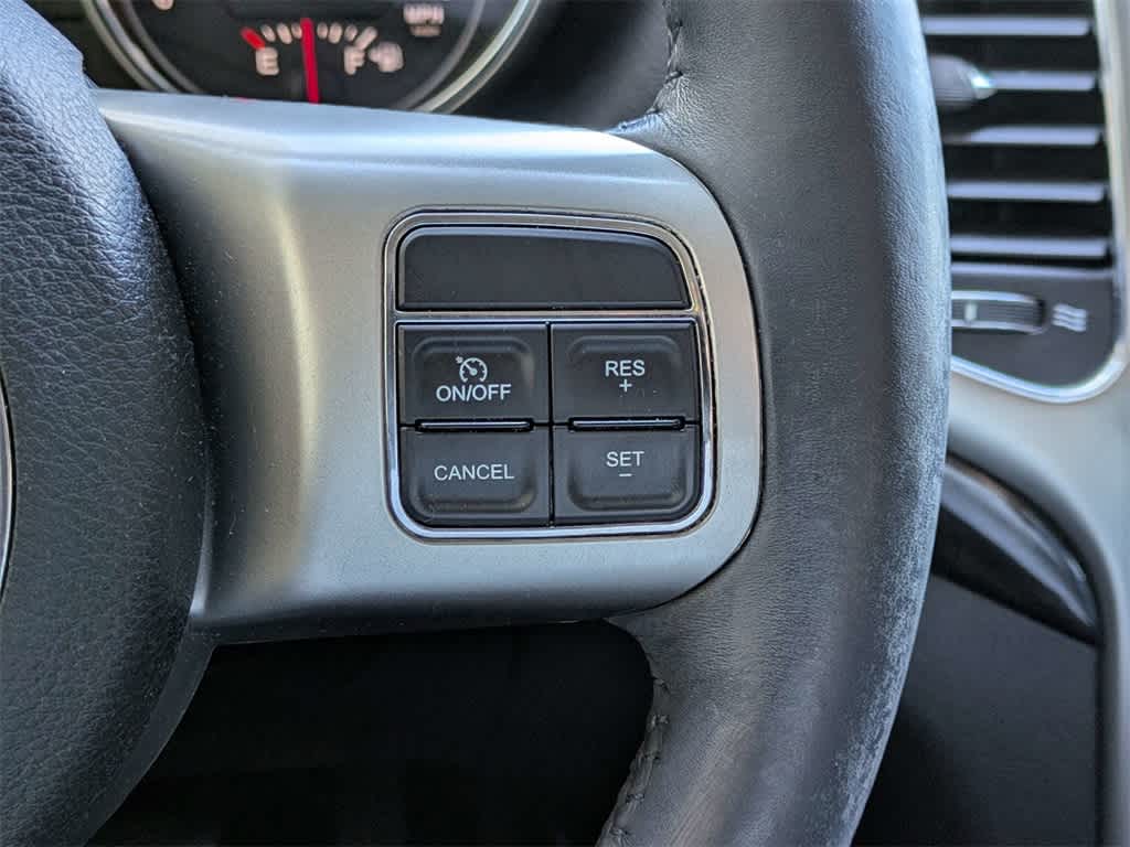 Thumbnail: 2012 Jeep Grand Cherokee - 30