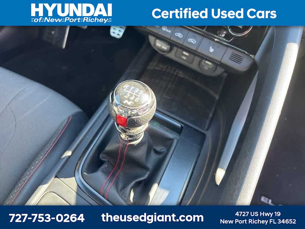 Thumbnail: 2022 Hyundai Elantra - 8