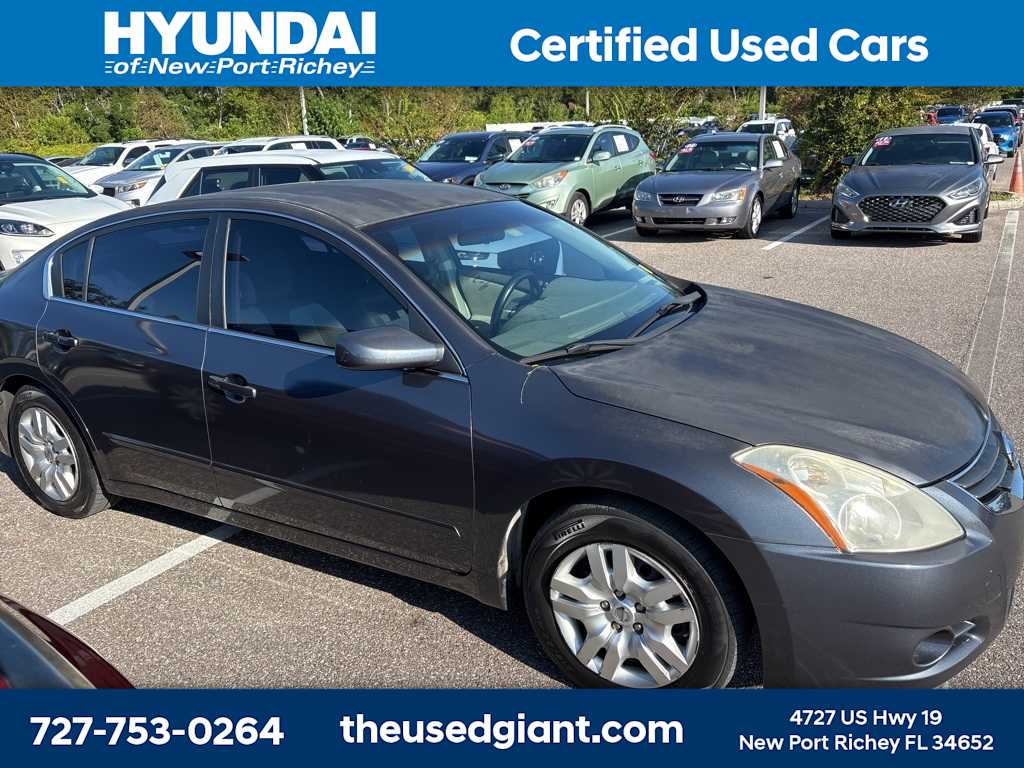 Thumbnail: 2010 Nissan Altima - 4