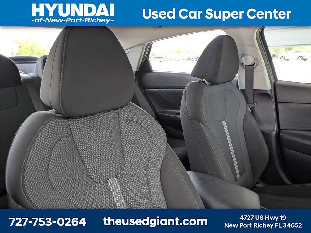 Thumbnail: 2023 Hyundai Elantra - 6