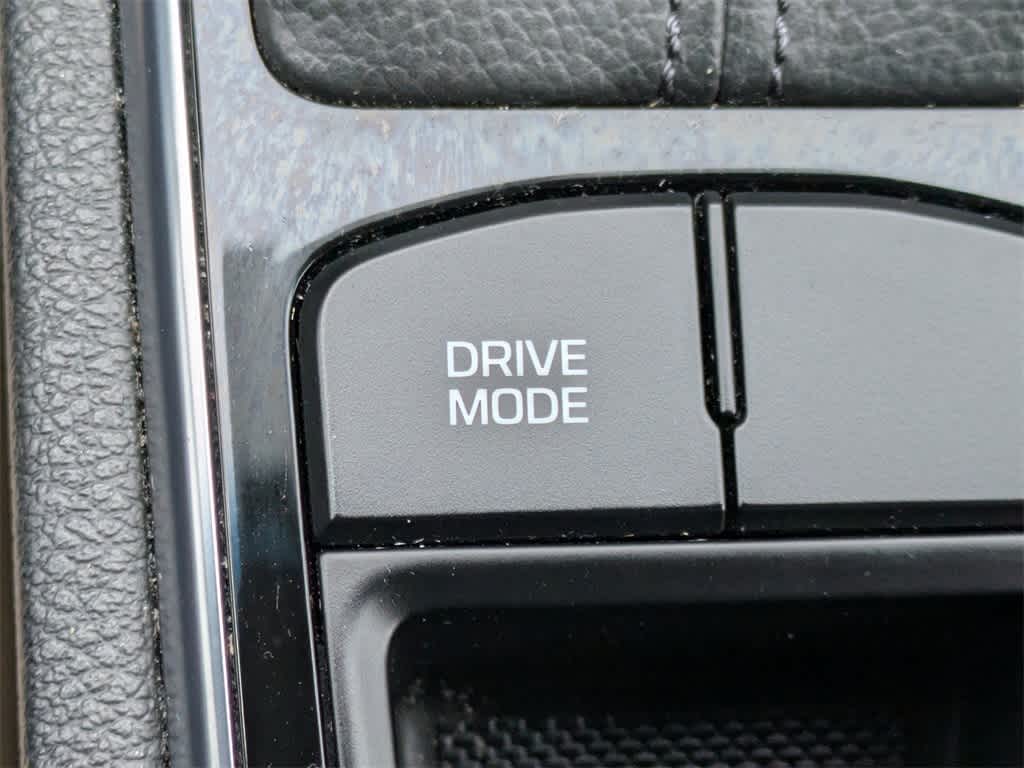 Thumbnail: 2015 Hyundai Sonata - 21