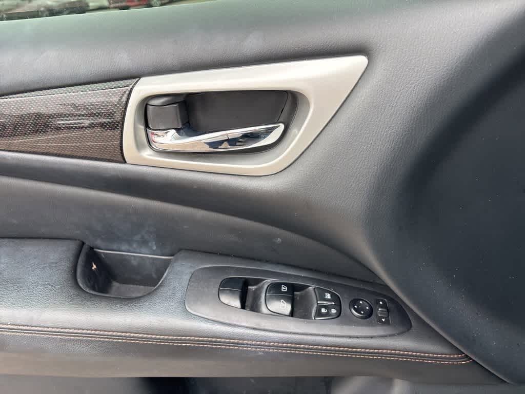 Thumbnail: 2020 Nissan Pathfinder - 13