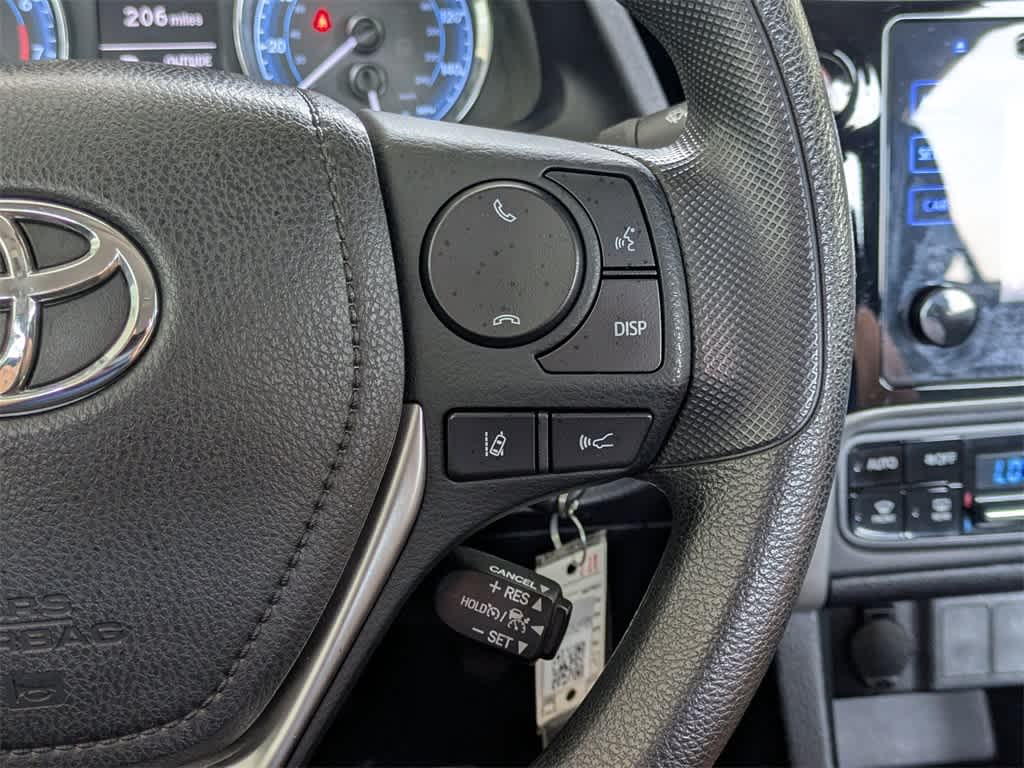 Thumbnail: 2017 Toyota Corolla - 24