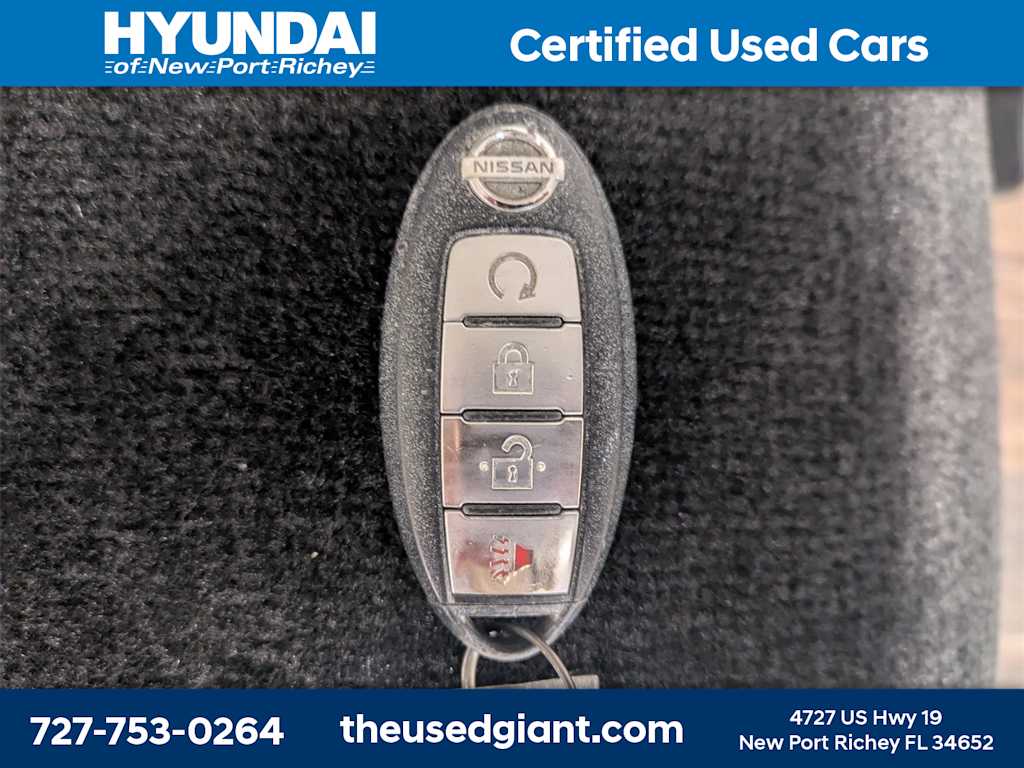 Thumbnail: 2018 Nissan Rogue Sport - 36