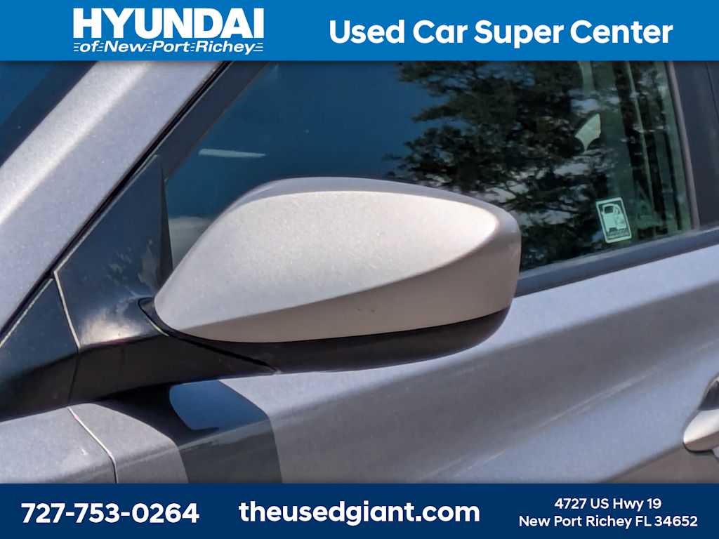 Thumbnail: 2013 Hyundai Elantra - 11