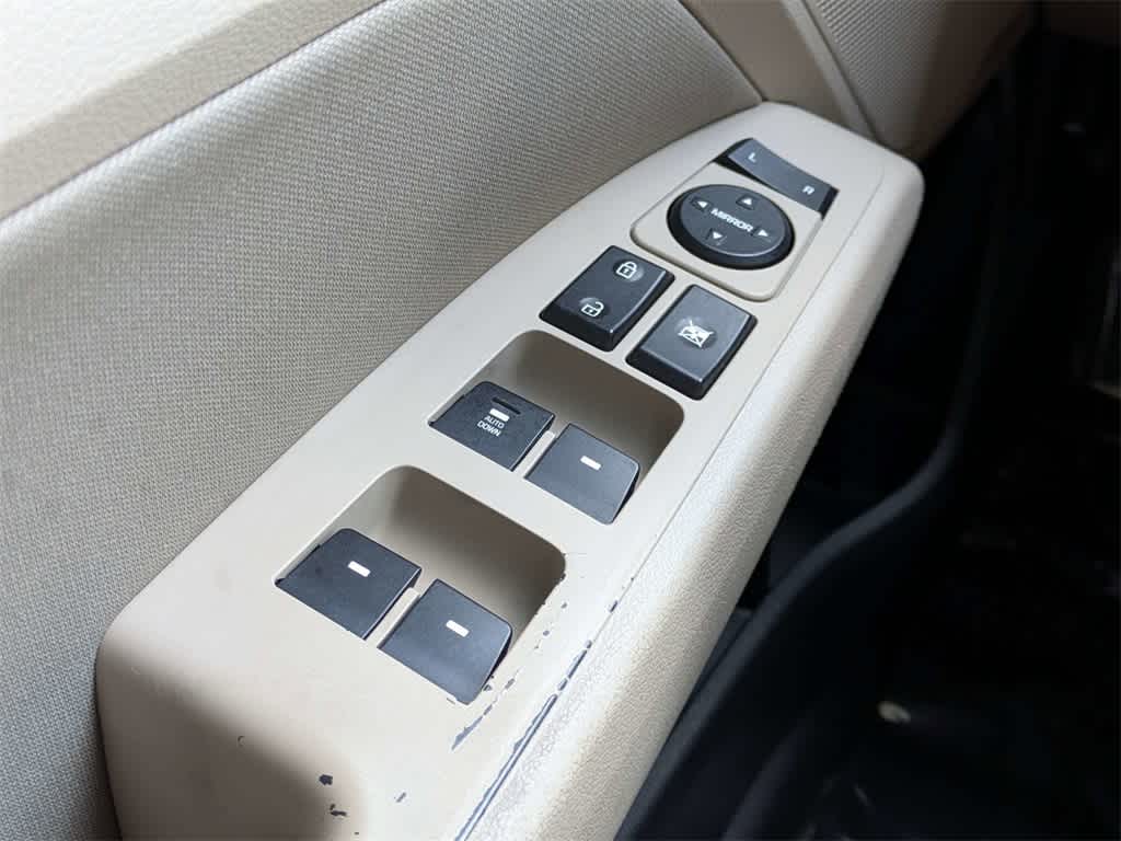 Thumbnail: 2017 Hyundai Elantra - 22