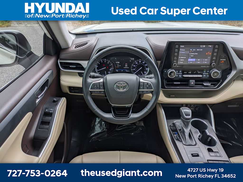 Thumbnail: 2021 Toyota Highlander - 22