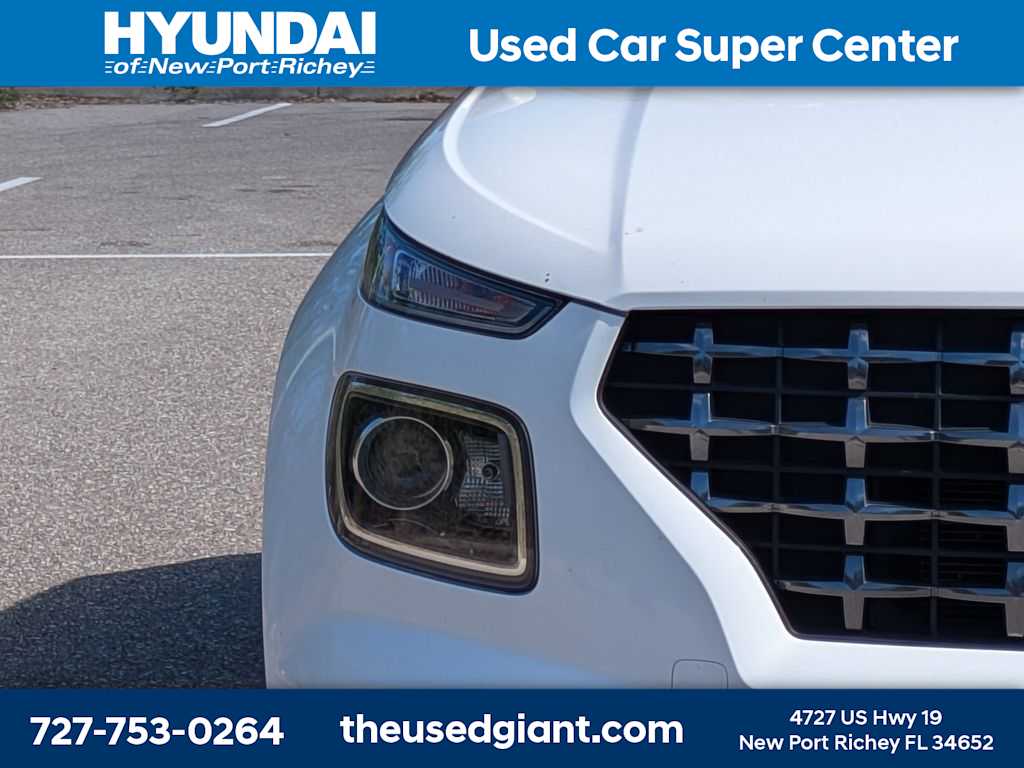 Thumbnail: 2023 Hyundai Venue - 9