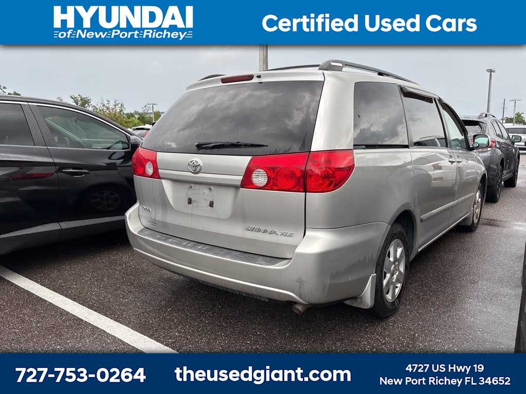 Thumbnail: 2006 Toyota Sienna - 3