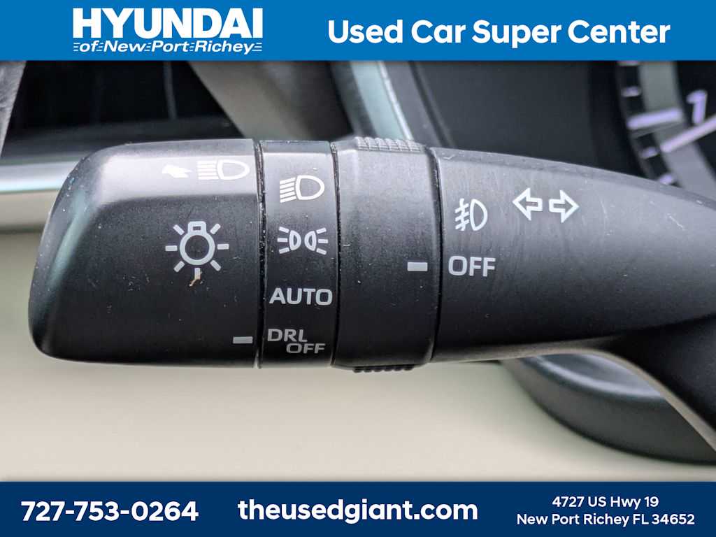 Thumbnail: 2021 Toyota Highlander - 40