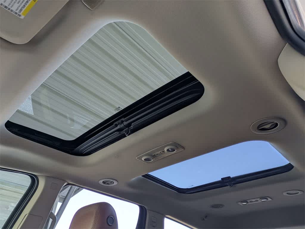 Thumbnail: 2017 Chevrolet Traverse - 27