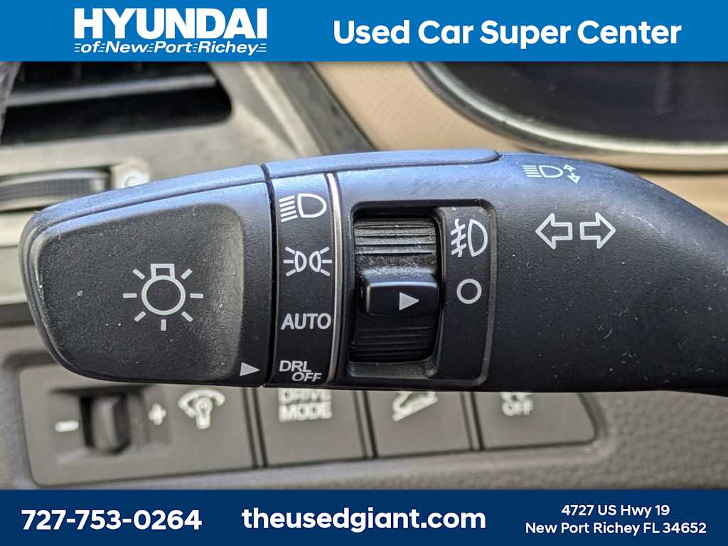 Thumbnail: 2017 Hyundai Santa Fe - 33