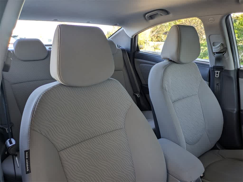 Thumbnail: 2012 Hyundai Accent - 6