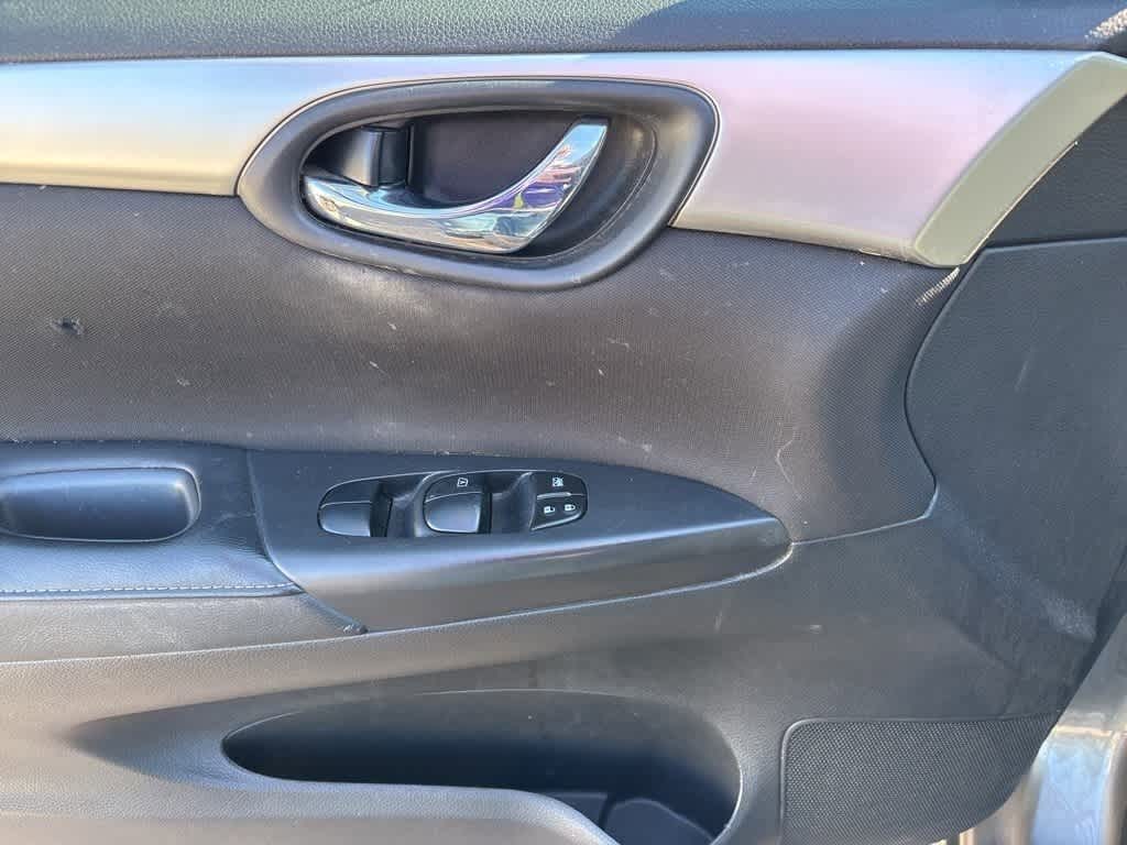 Thumbnail: 2018 Nissan Sentra - 9