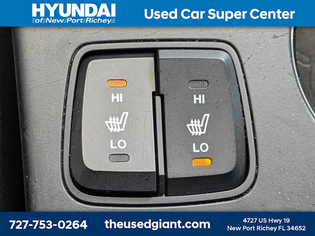 Thumbnail: 2013 Hyundai Sonata - 23