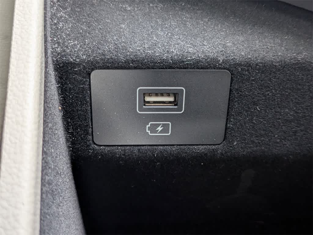 Thumbnail: 2020 Genesis G70 - 31