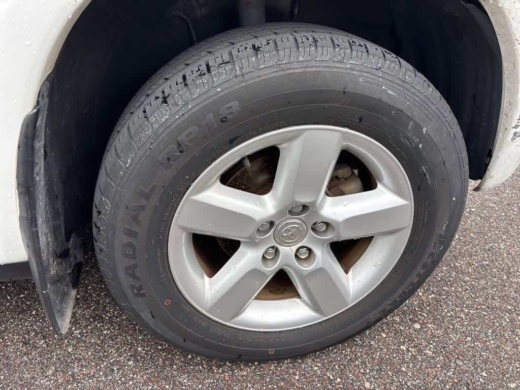 Thumbnail: 2004 Toyota RAV4 - 6