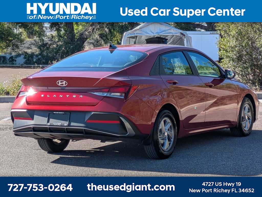 Thumbnail: 2025 Hyundai Elantra - 5