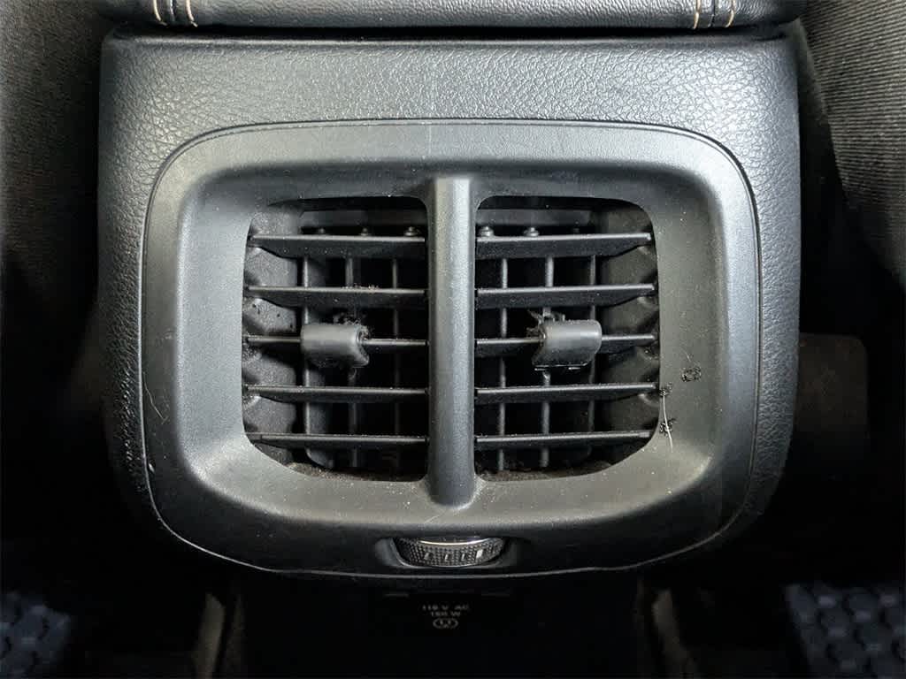 Thumbnail: 2016 Jeep Cherokee - 17