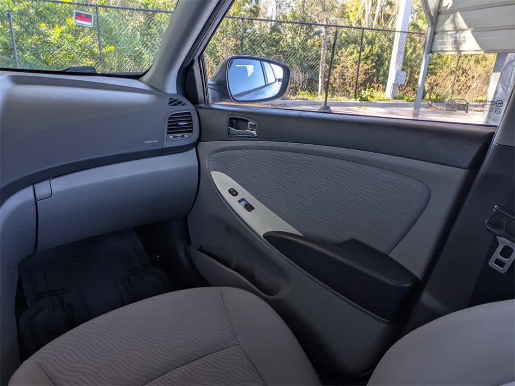 Thumbnail: 2012 Hyundai Accent - 16