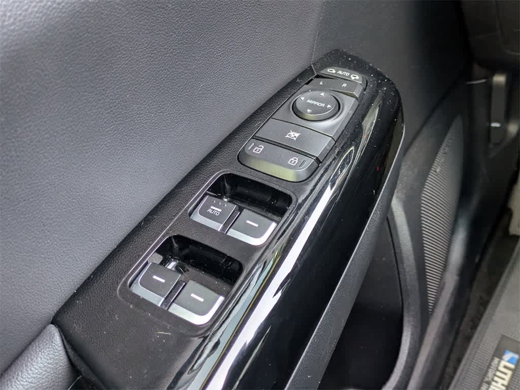 Thumbnail: 2021 Kia Sportage - 32