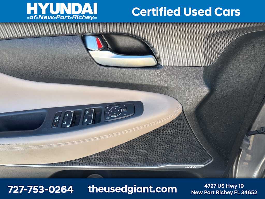 Thumbnail: 2019 Hyundai Santa Fe - 10