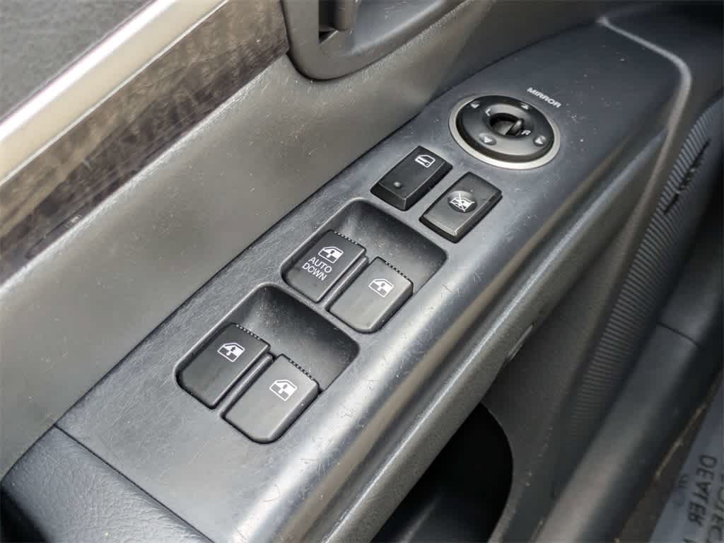 Thumbnail: 2009 Hyundai Santa Fe - 28