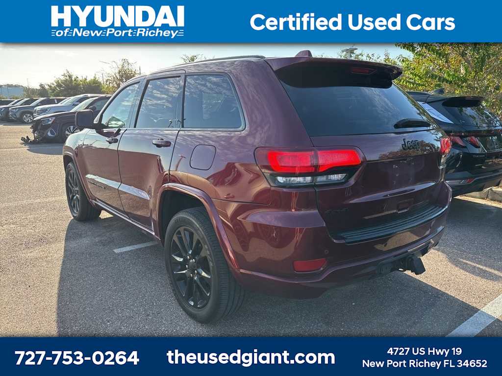 Thumbnail: 2017 Jeep Grand Cherokee - 2