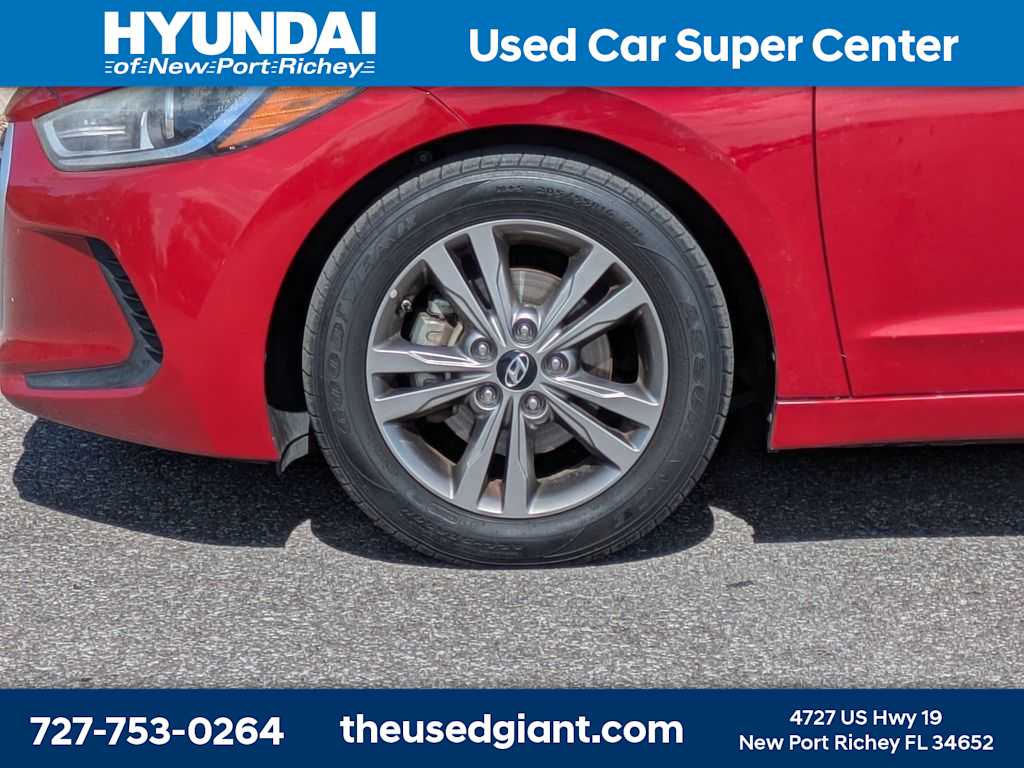 Thumbnail: 2017 Hyundai Elantra - 10