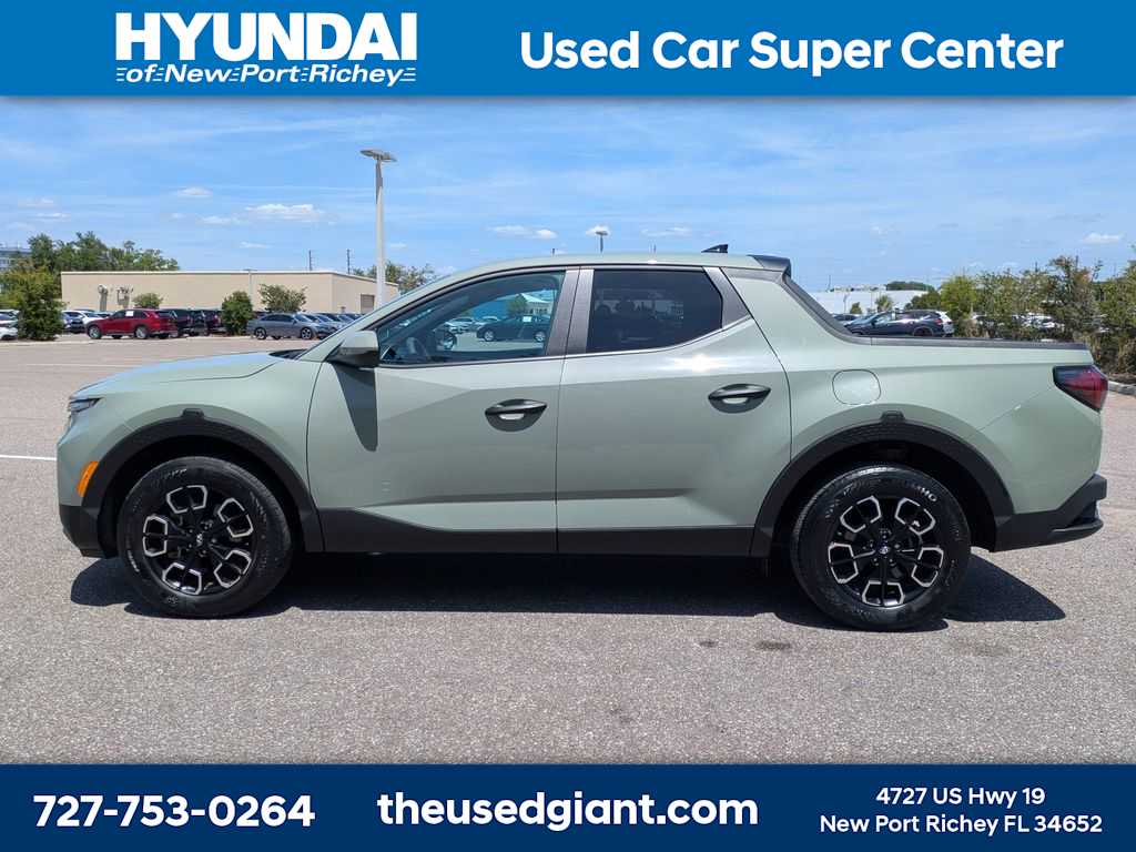 Thumbnail: 2023 Hyundai Santa Cruz - 2