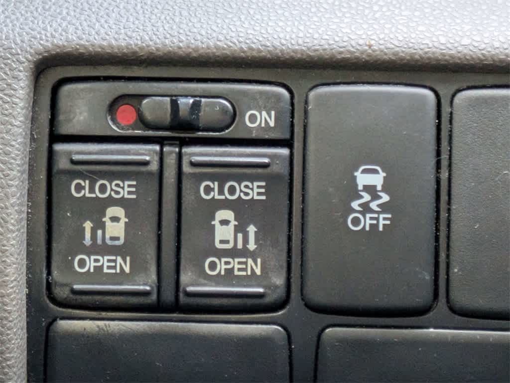 Thumbnail: 2016 Honda Odyssey - 33