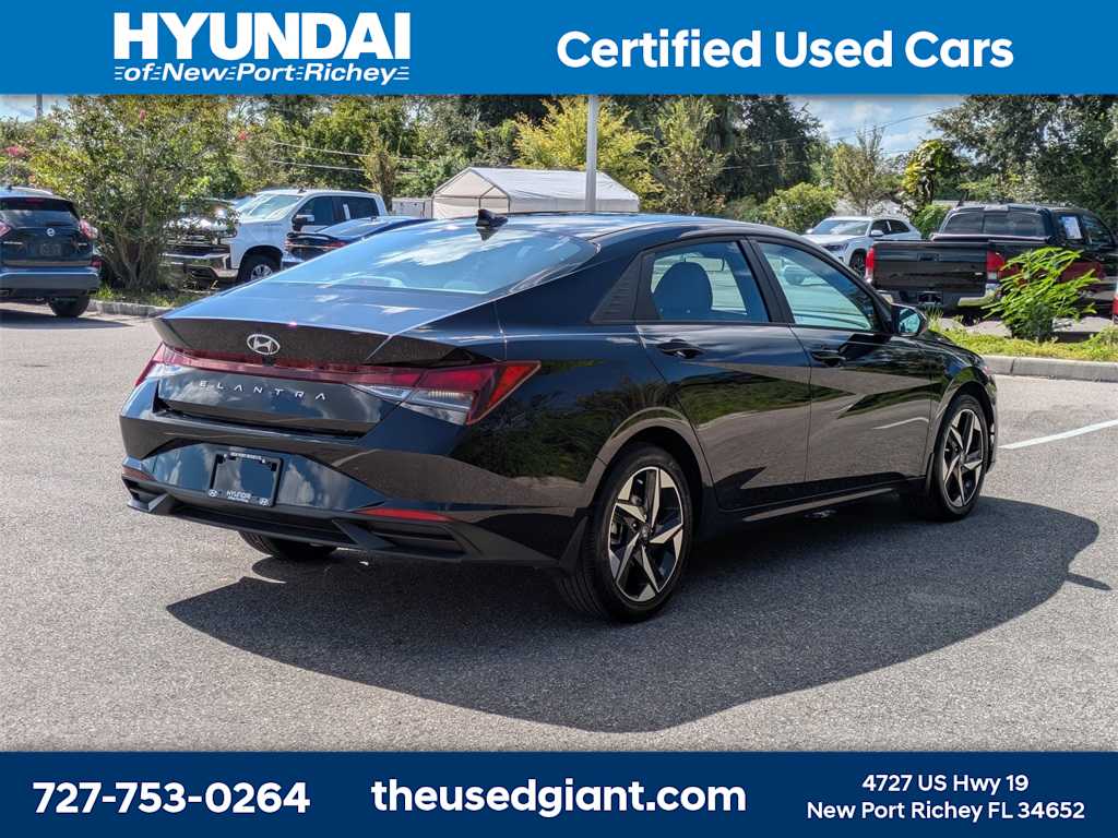 Thumbnail: 2023 Hyundai Elantra - 5