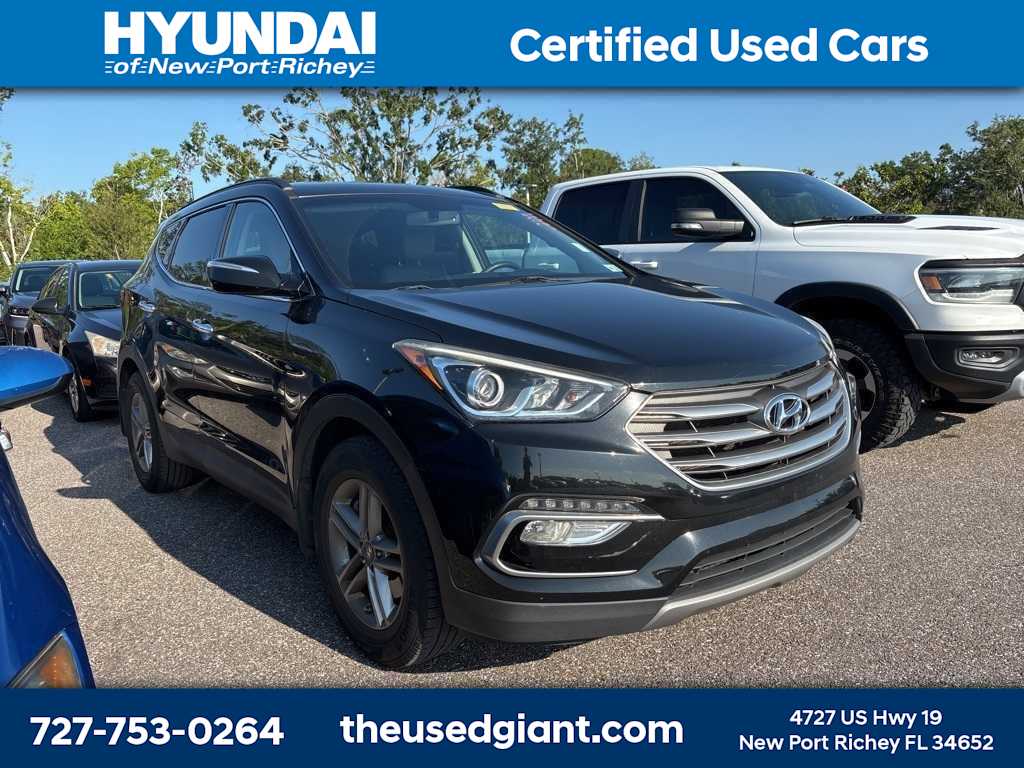 Thumbnail: 2017 Hyundai Santa Fe - 4
