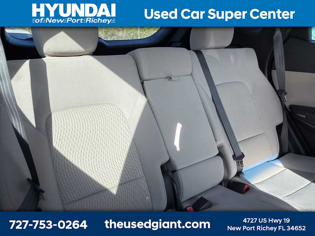 Thumbnail: 2017 Hyundai Santa Fe - 9