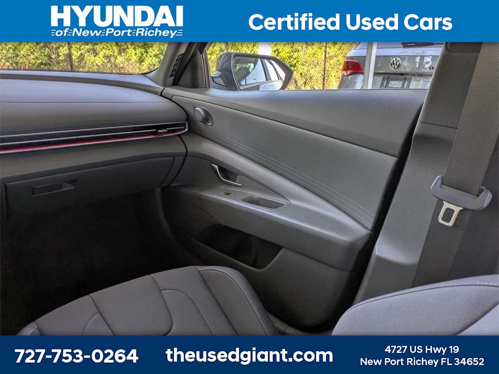 Thumbnail: 2024 Hyundai Elantra - 17