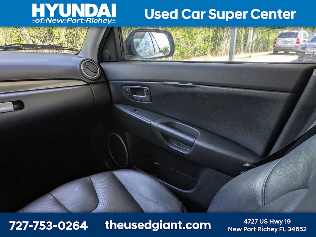 Thumbnail: 2005 Mazda Mazda3 - 17
